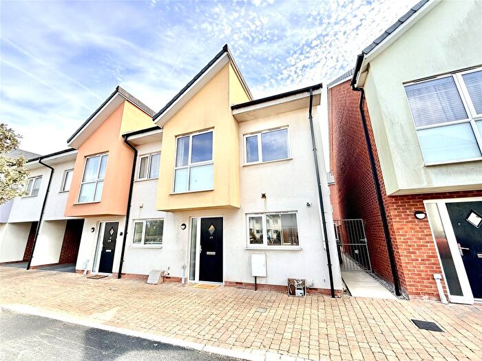 3 Bedroom End Terrace House For Sale In Robinson Road, Blackpool, Lancashire, FY1