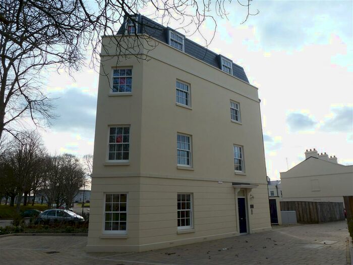 2 Bedroom Apartment To Rent In Mizzen Road, Plymouth, PL1