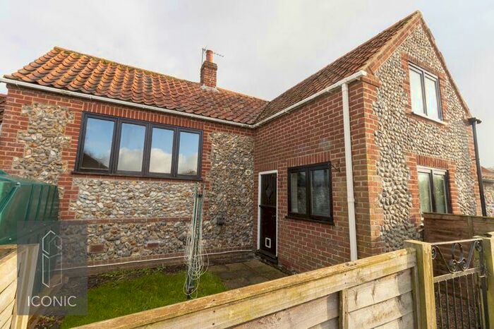 2 Bedroom Cottage To Rent In Holt Road, Holt, NR25
