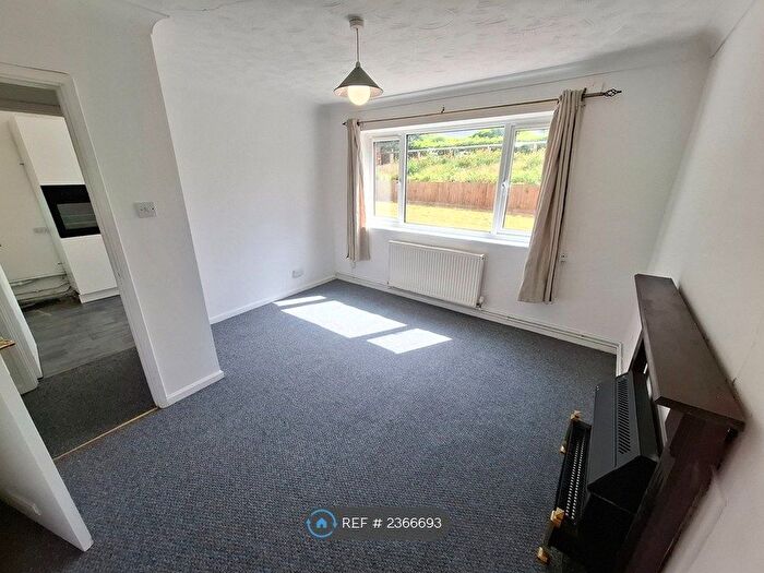 1 Bedroom Flat To Rent In Lilian Close, Norwich, NR6