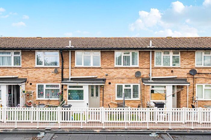 3 Bedroom Apartment For Sale In Martins Square, Larkfield, Aylesford, ME20