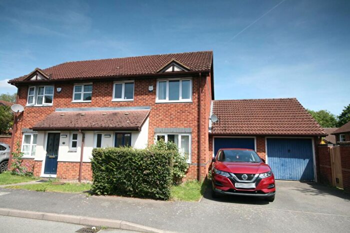 3 Bedroom Semi-Detached House For Sale In Fairfax Gate, Wheatley, OX33