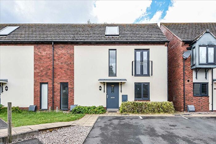3 Bedroom Semi-Detached House To Rent In Neptune Road, Wellingborough, NN8