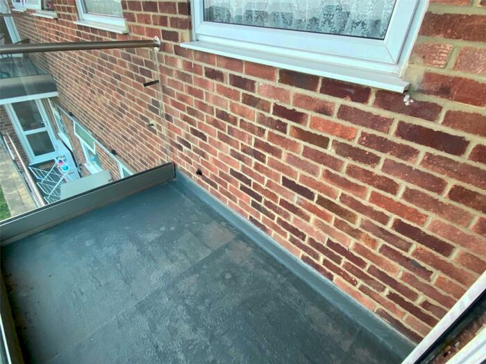 2 Bedroom Flat For Sale In Beatty Road, Eastbourne, East Sussex, BN23