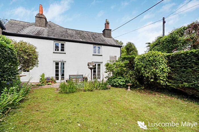 4 Bedroom Cottage For Sale In Yealmbury Hill, Yealmpton, Devon, PL8