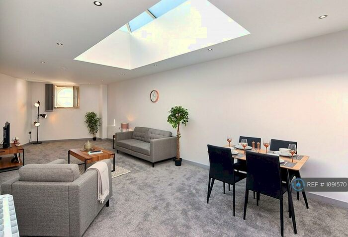 2 Bedroom Flat To Rent In Danum House, Doncaster, DN1