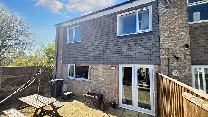 2 Bedroom End Of Terrace House For Sale In Lambrok Road, Trowbridge, BA14