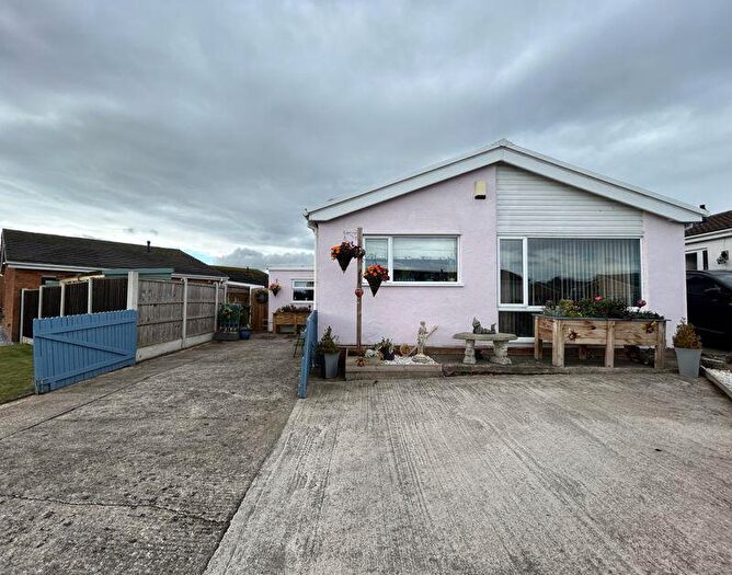 3 Bedroom Detached Bungalow For Sale In Berwyn Gardens, Penrhyn Bay, LL30