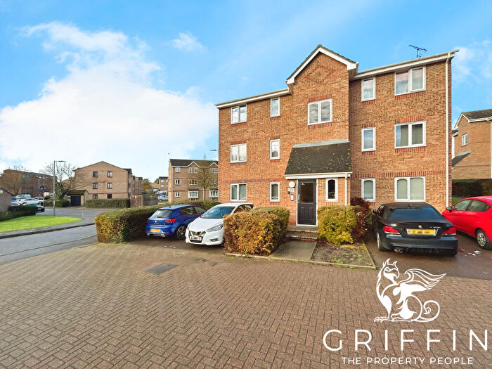 1 Bedroom Flat To Rent In Waterville Drive, Vange, Basildon, SS16