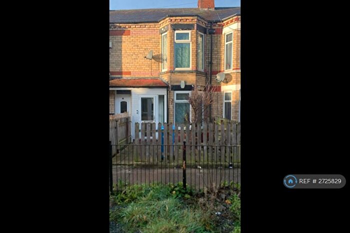2 Bedroom Terraced House To Rent In Nesfield Ave Perth Street West, Hull, HU5