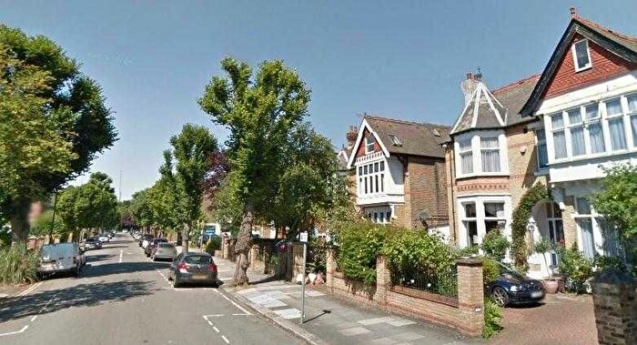 2 Bedroom Flat To Rent In Hamilton Road, Ealing Broadway, London, W5