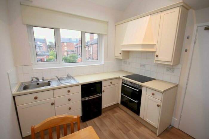 2 Bedroom Flat To Rent In School Lane, Didsbury, Manchester, M20