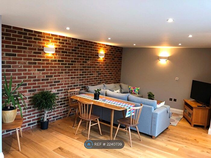 1 Bedroom Maisonette To Rent In The Refinery, Bristol, BS2