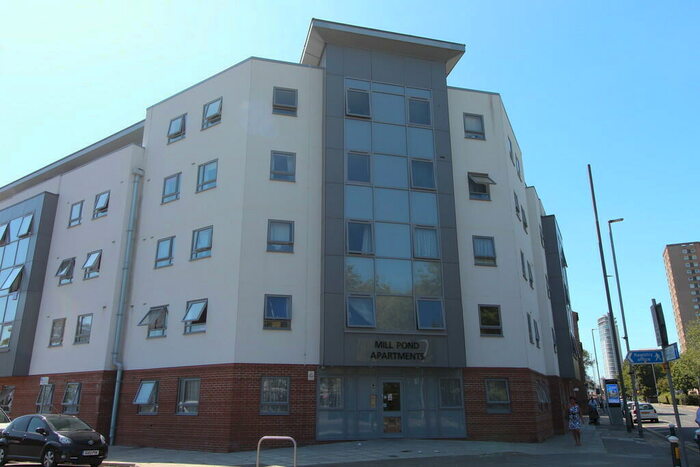 1 Bedroom Apartment To Rent In Queen Street, Portsmouth, PO1