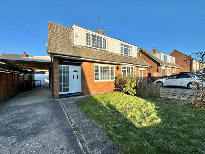 2 Bedroom Semi-Detached House To Rent In Lyndon Avenue, Garforth, LS25