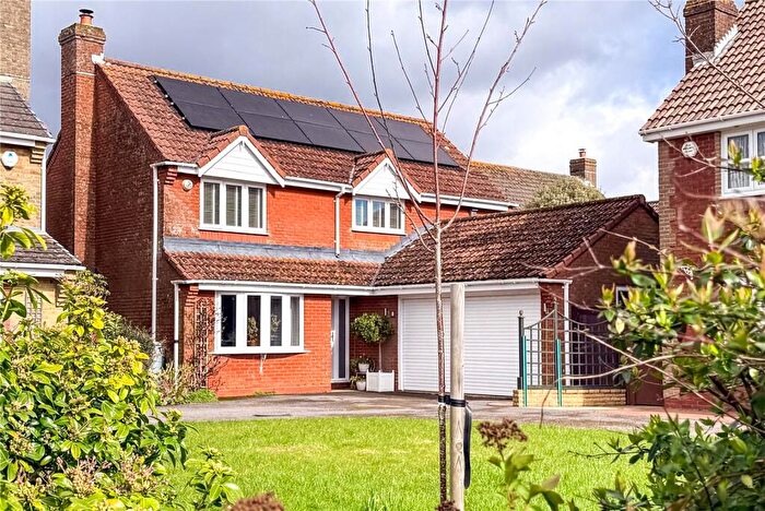 4 Bedroom Detached House For Sale In Ellingham Road, Barton On Sea, New Milton, Hampshire, BH25
