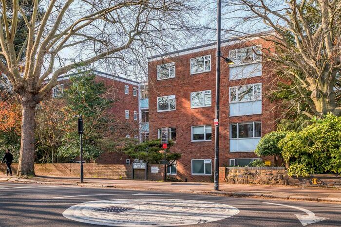 2 Bedroom Apartment To Rent In Shepherds Hill, Highgate, N6