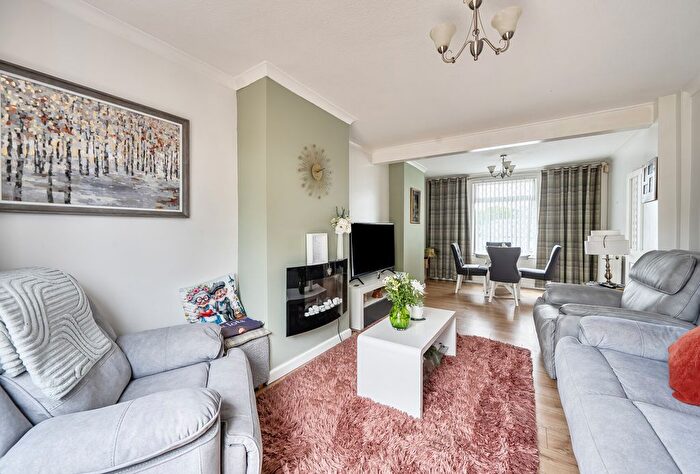2 Bedroom Terraced House For Sale In Tweeddale Road, Carshalton, SM5