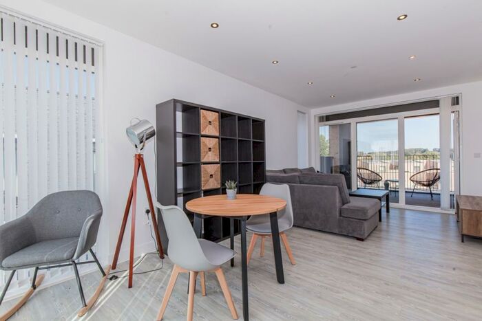 2 Bedroom Apartment To Rent In Oakdale Walk, Headington, OX3