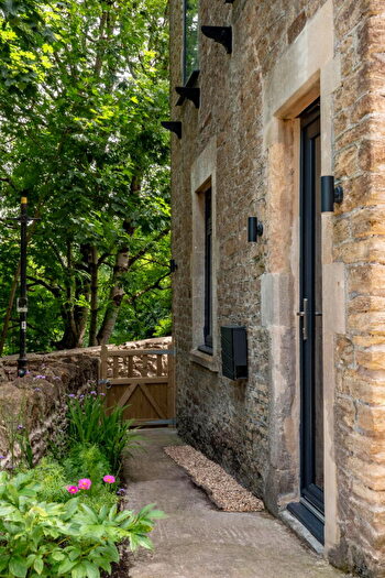3 Bedroom Detached House For Sale In Goulds Ground, Frome, BA11