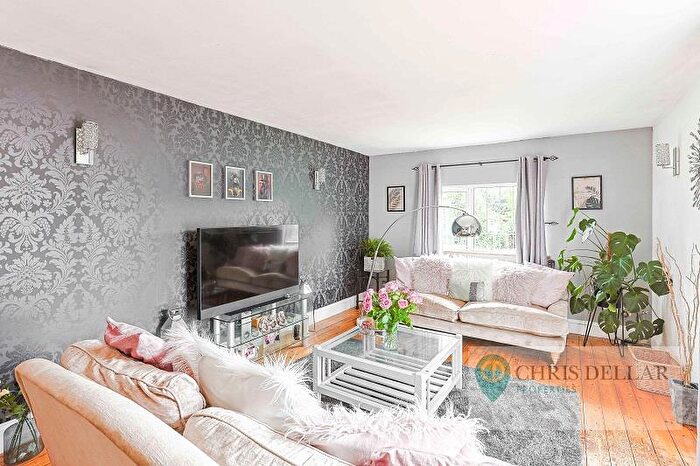 4 Bedroom Detached Bungalow For Sale In Hooks Cross, Watton At Stone, SG14