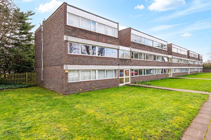 2 Bedroom Flat To Rent In Chessington Road, Epsom, KT17