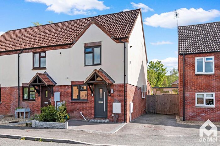 Property For Sale In Meadow Lea, Bishops Cleeve, Cheltenham, GL52