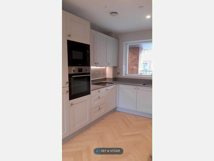 1 Bedroom Flat To Rent In India Way, London, NW7