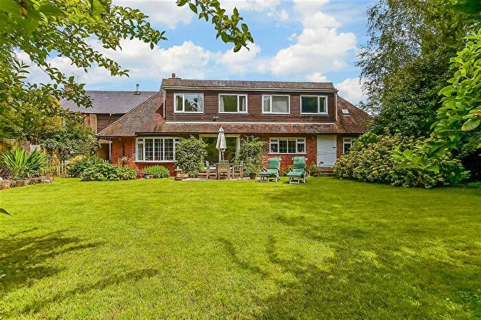 4 Bedroom Link Detached House For Sale In Horsham Road, Steyning, West Sussex, BN44