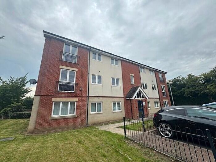 2 Bedroom Apartment To Rent In Langley Gardens, Leicester, LE4