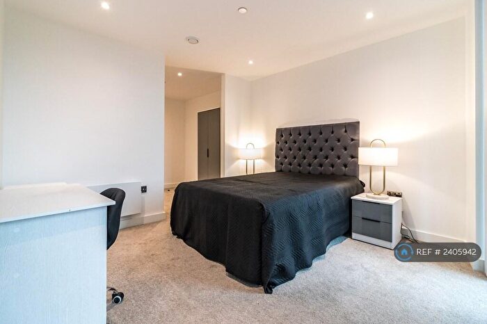 2 Bedroom Flat To Rent In Blade Tower, Manchester, M15