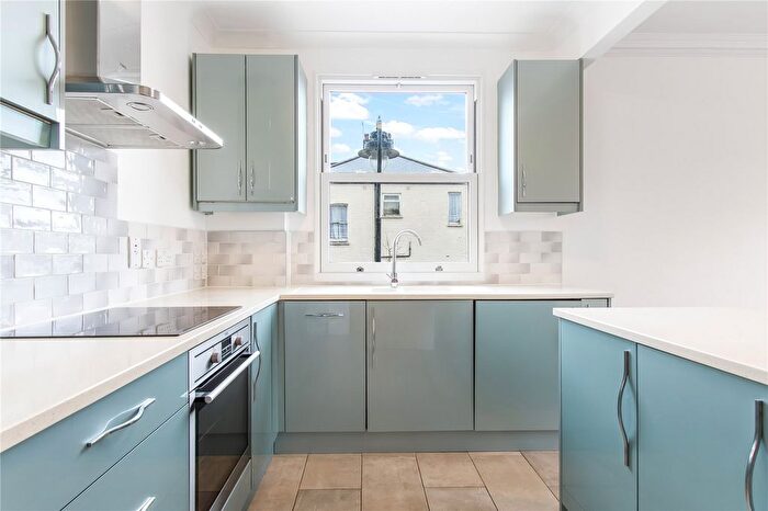 2 Bedroom Flat To Rent In Ferme Park Road, London, N8