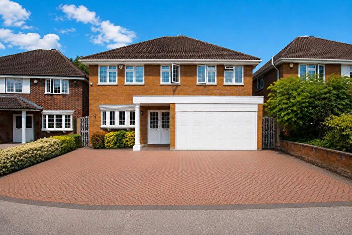 5 Bedroom Detached House For Sale In Sheraton Close, Elstree, WD6
