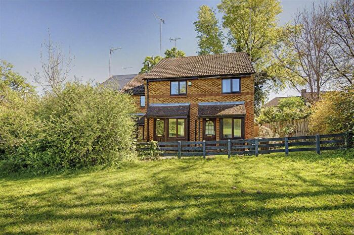 2 Bedroom Terraced House To Rent In Mercers Row, St Albans, AL1