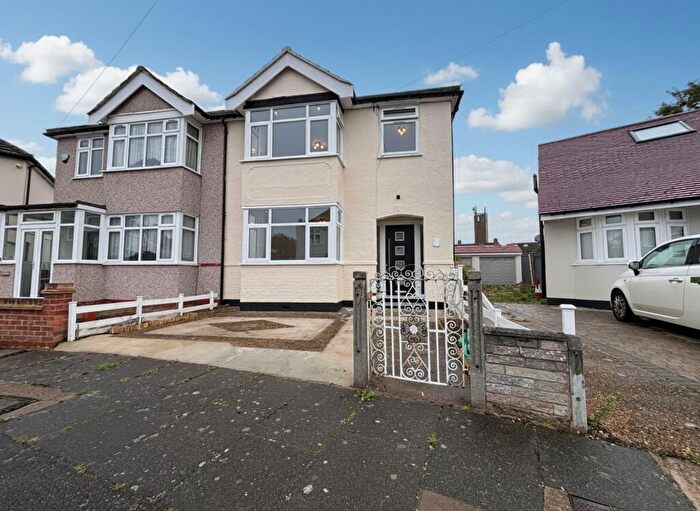 3 Bedroom Semi Detached House For Sale In Link Way, Hornchurch, RM11