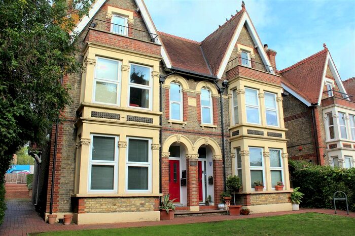 1 Bedroom Maisonette To Rent In Cricket View, High Wycombe, HP11