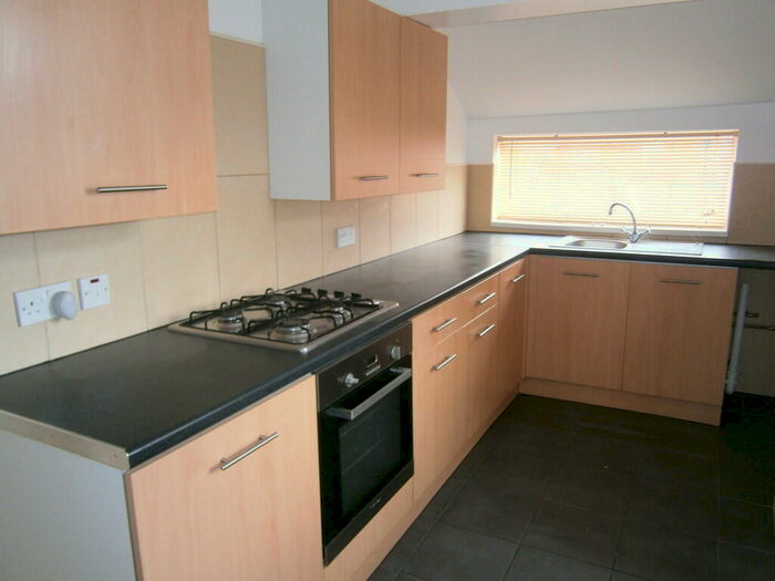 3 Bedroom Semi-Detached House To Rent In Arc South Street, Highfields, DN6