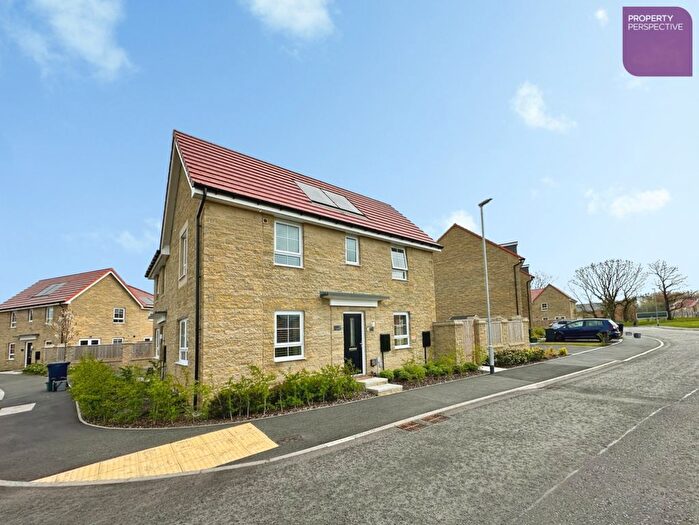 3 Bedroom Semi-Detached House For Sale In Laird Drive, Leyland, PR26