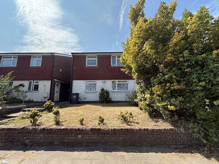 2 Bedroom Maisonette For Sale In A Dartford, DA1