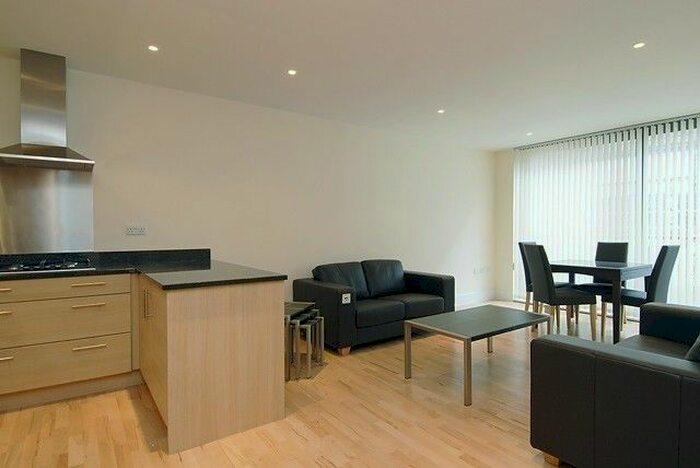 2 Bedroom Flat To Rent In Fulham Road, London, SW10