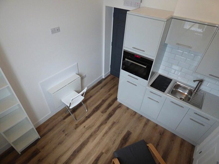 Studio To Rent In Victoria Road, Swindon, SN1