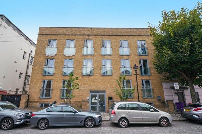 1 Bedroom Flat To Rent In Platinum Court, Bethnal Green, E1