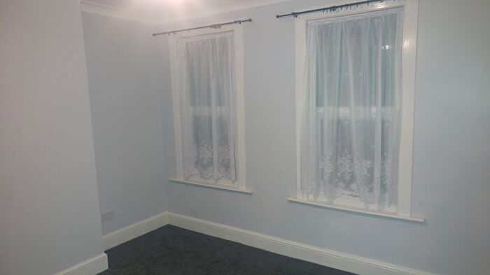 3 Bedroom Semi-Detached House To Rent In Gordon Road, Gillingham, ME7