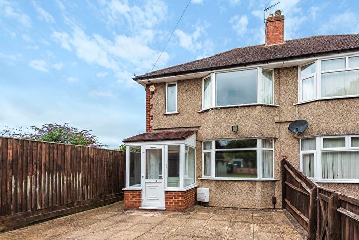 3 Bedroom Semi-Detached House To Rent In Croft Road, Marston, OX3