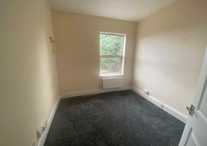 4 Bedroom Semi-Detached House To Rent In Alexandra Road, Millfield, Peterborough, PE1