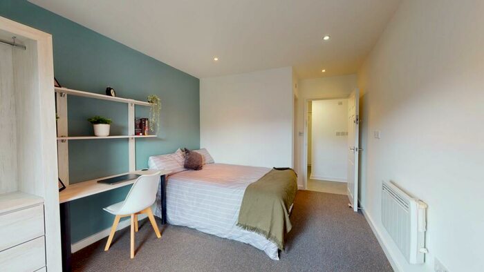 2 Bedroom Flat To Rent In St Ann's Court, Kirstall Lane, Kirkstall, LS5