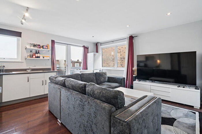 2 Bedroom Flat For Sale In London Road, Thornton Heath, CR7