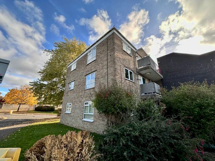 2 Bedroom Flat To Rent In Longmead, Norwich, NR1