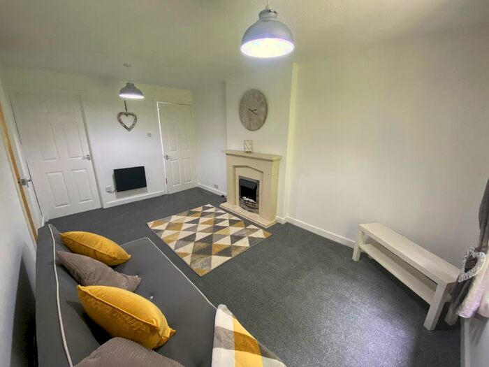 1 Bedroom Apartment To Rent In Melton Avenue, Leeds, LS10