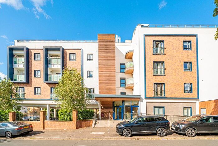 1 Bedroom Flat For Sale In Sidmouth Avenue, Isleworth, TW7